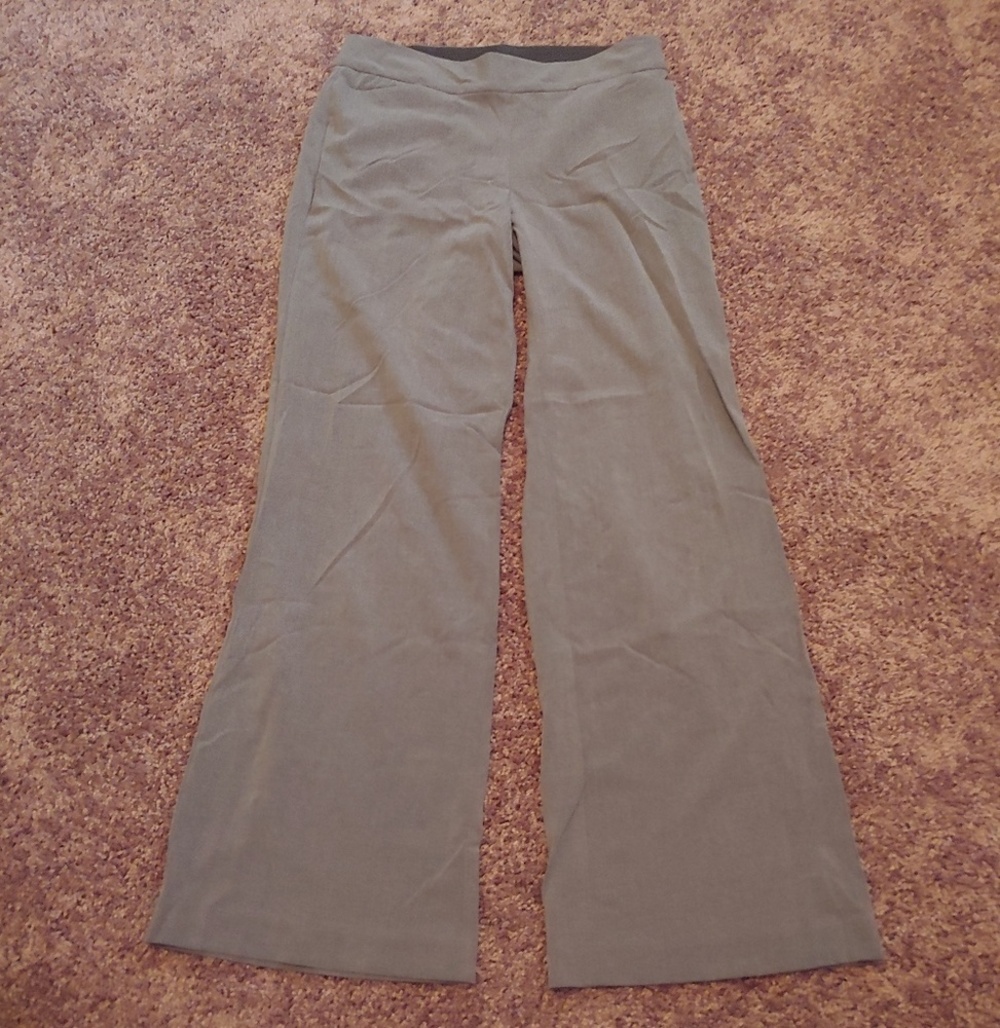Briggs gently worn gray boot cut dress pants